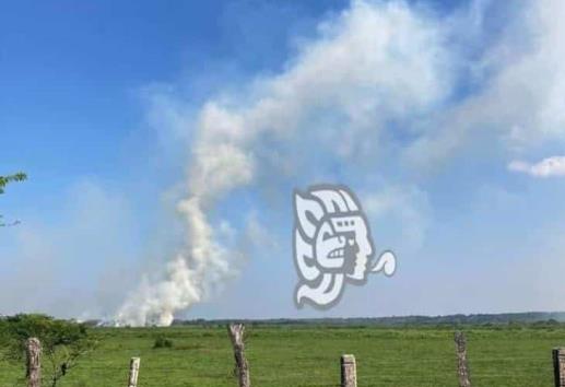 Hasta tres alerta al día por incendios de pastizales en Las Choapas