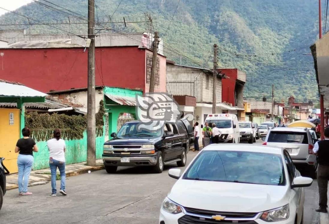 Abuelito muere al caer de azotea en Río Blanco