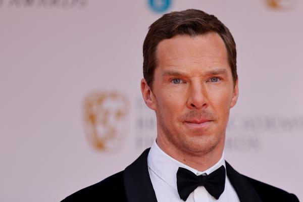 Sujeto entra en casa de Benedict Cumberbatch y amenaza con quemarla