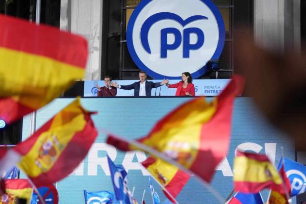 Arrasa la derecha en elecciones intermedias en España