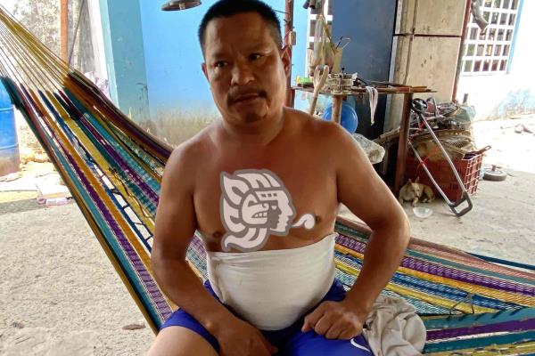Ladrones lo hieren en Minatitlán; no puede mantener a su familia (+Video)