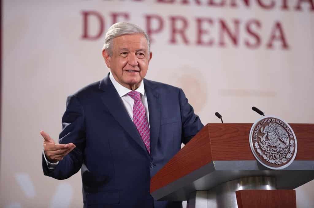 Avanza carretera del Istmo y ampliación de los puertos de Salina Cruz y Coatzacoalcos, afirma AMLO