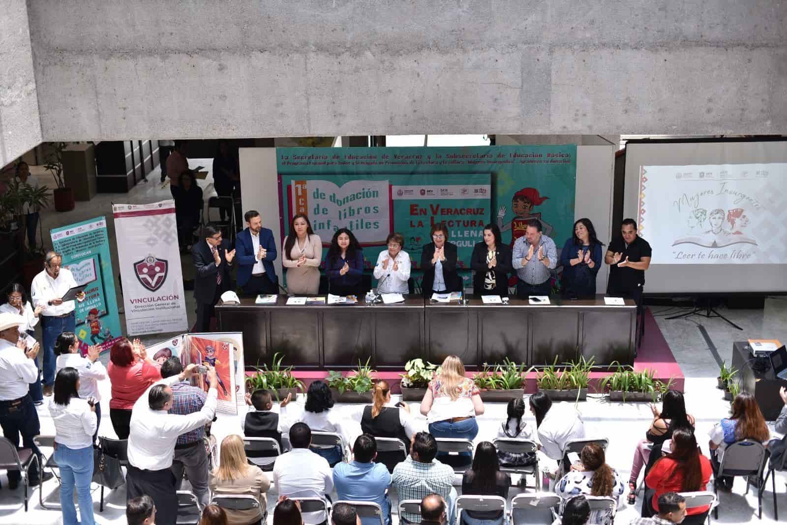 Congreso de Veracruz se suma a campaña de lectura