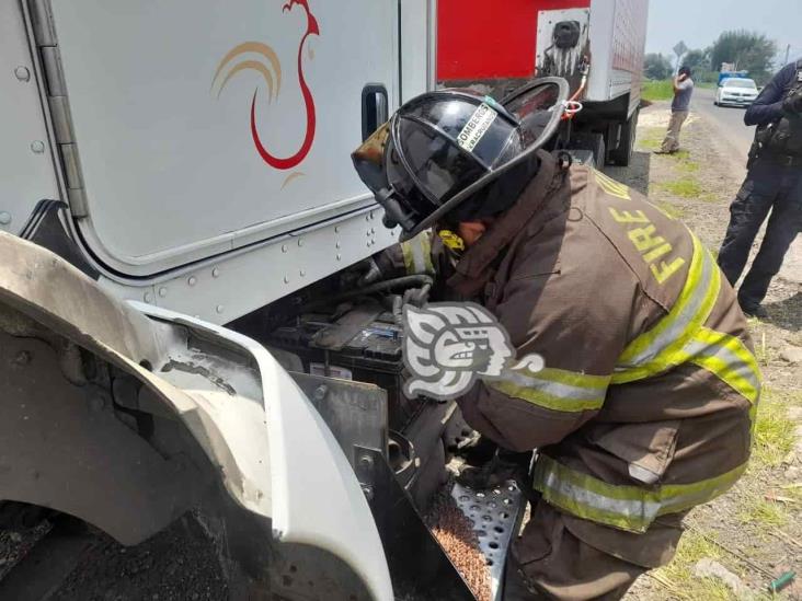 Conato de incendio de tráiler en la Fortín-Huatusco