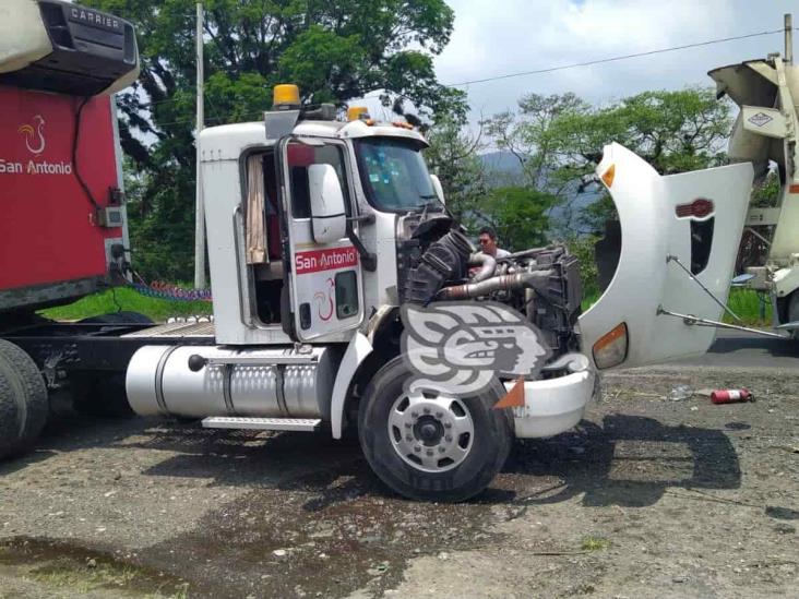 Conato de incendio de tráiler en la Fortín-Huatusco