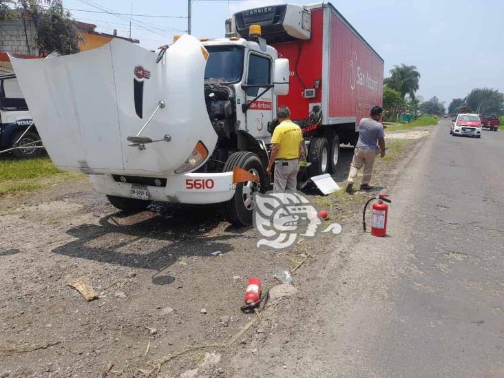 Conato de incendio de tráiler en la Fortín-Huatusco