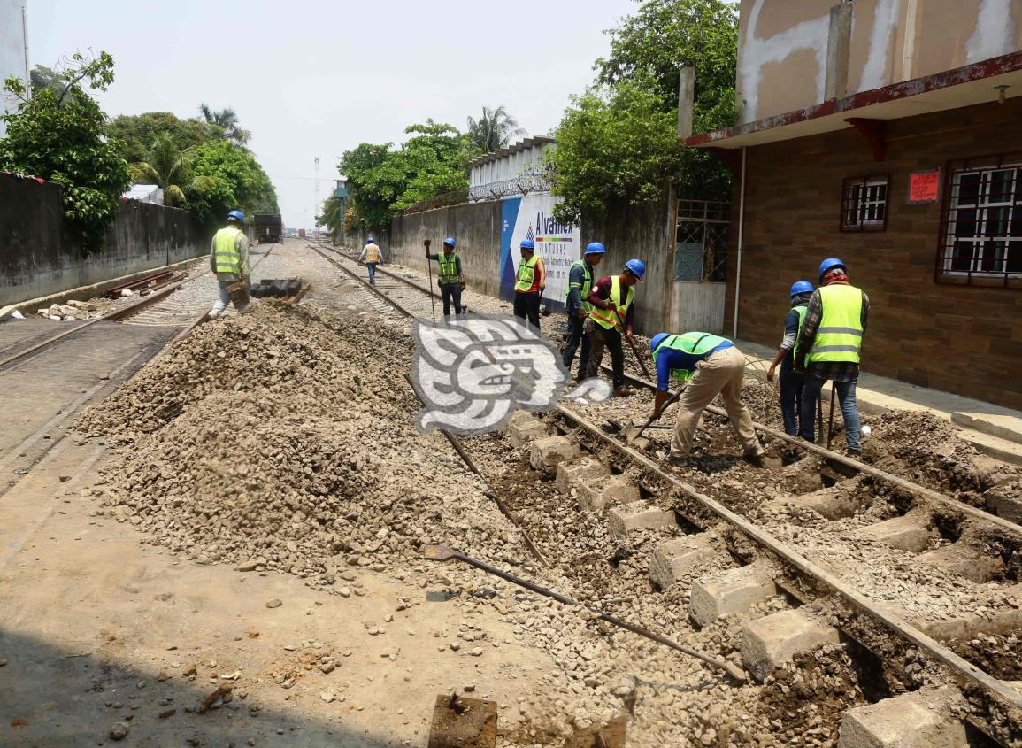 Cierran circulación bajo el puente de la Avenida Uno