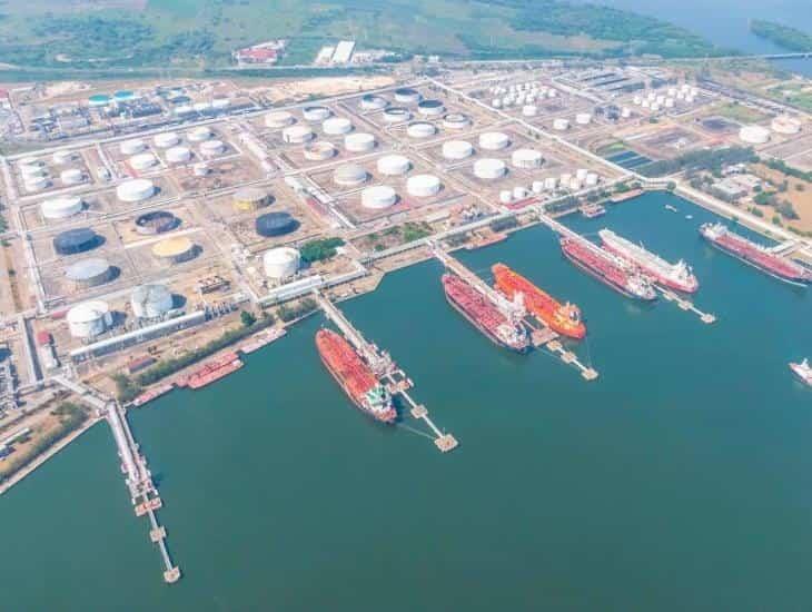 Puerto de Coatzacoalcos, primer lugar en movimiento de carga