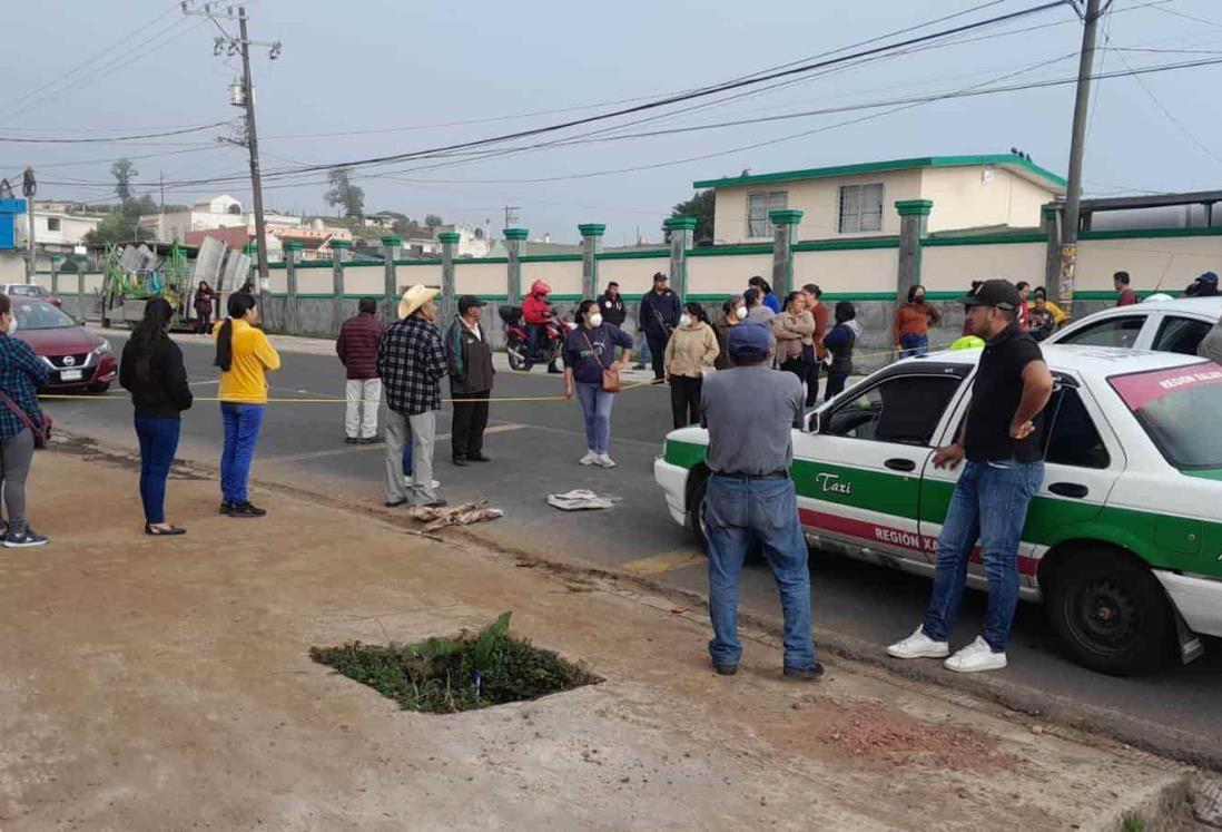 Exigen agua para primaria con bloqueo en la Misantla - Xalapa