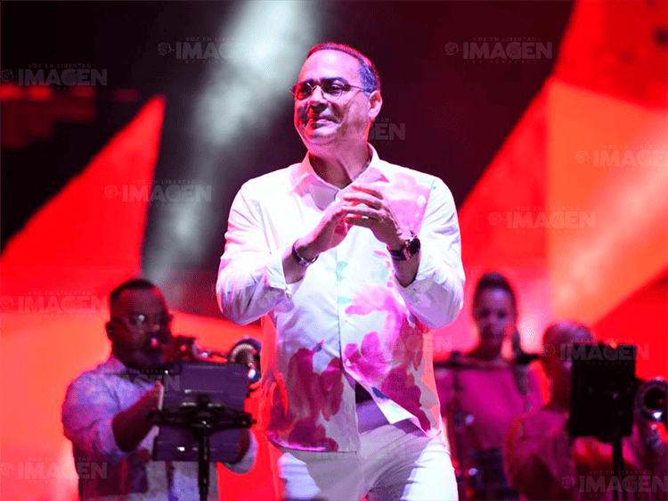 Salsa Fest 2023: Gilberto Santa Rosa pone a vibrar a Boca del Río(+Video)