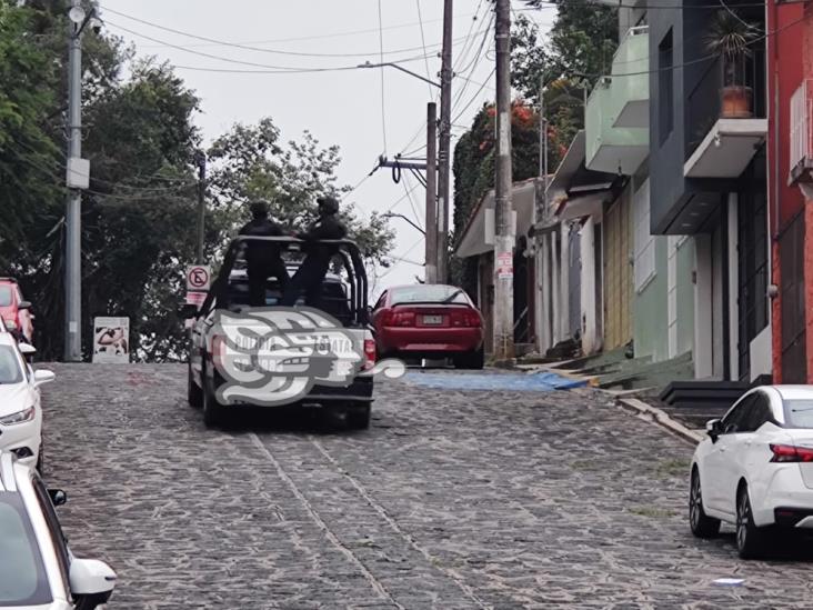 Movilización y pánico por detonación en colonia de Xalapa