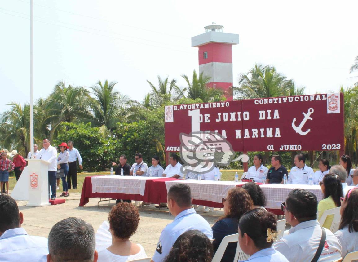 Conmemoran a la Marina en Tonalá