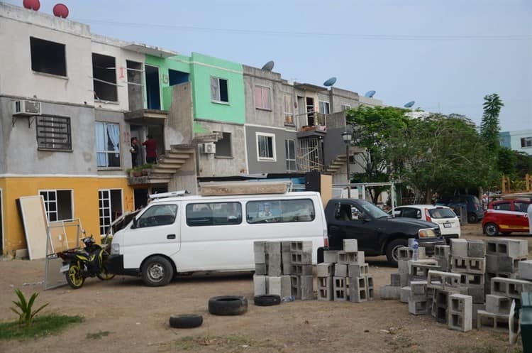 Desalojan a familias en el fraccionamiento Hacienda Sotavento, en Veracruz(+Video)