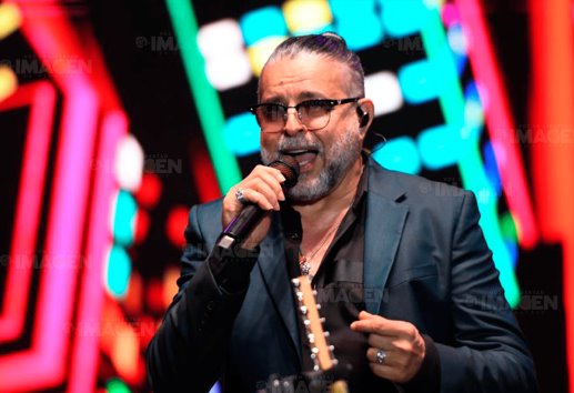 Luis Enrique, espectacular en segundo día del Salsa Fest
