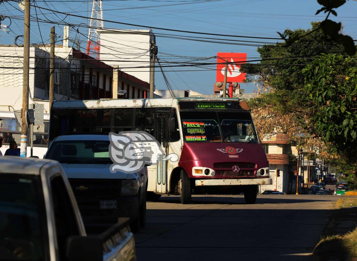 Por baja afluencia de pasajeros, retirarían rutas urbanas en Coatzacoalcos