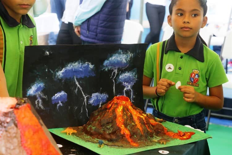 Presentan Feria de Ciencias y Emprendimiento en Colegio Benavente (+Vídeo)