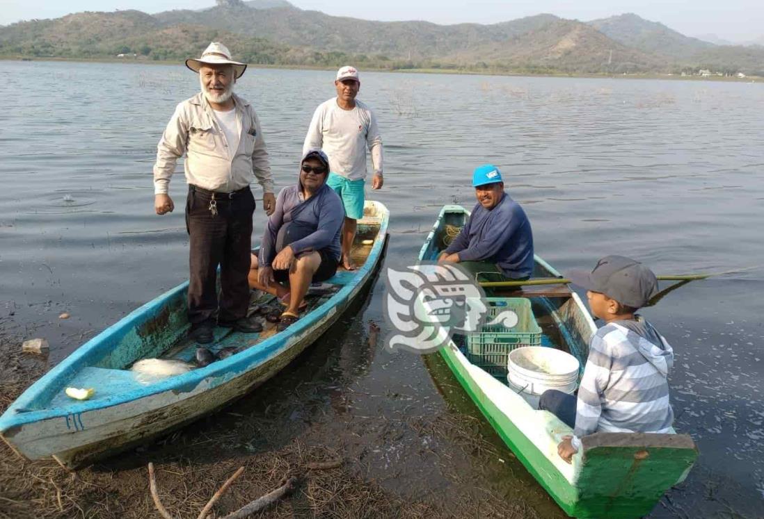 Resurge pesca en el Farallón, pero laguna sigue herida