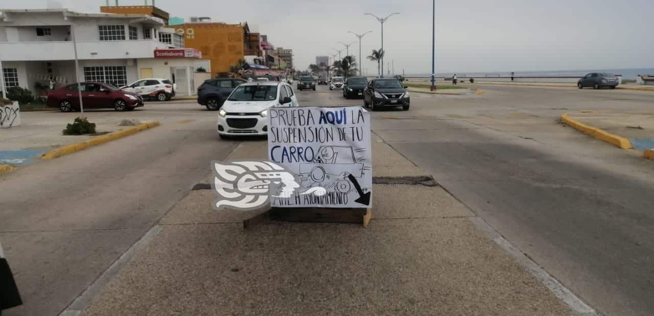 Alertan por bache peligroso en el Malecón de Coatzacoalcos