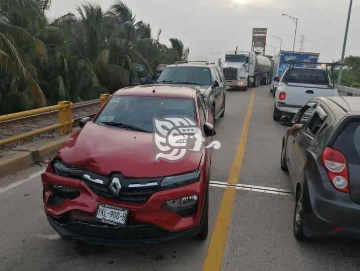 Choque en puente Coatzacoalcos Uno genera gran caos (+video)