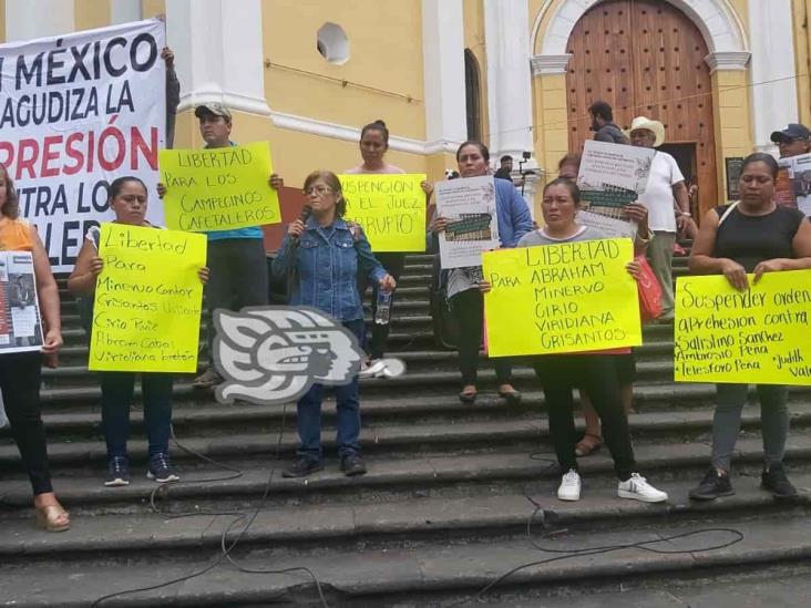 La lucha pacífica de los cafetaleros en Veracruz está siendo objeto de represión