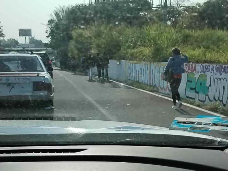 Acusan falta de seguridad vial para llegar al campus UV en Ixtac