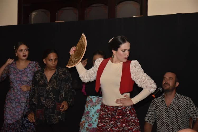 Realizan gala flamenca a beneficio del Criver