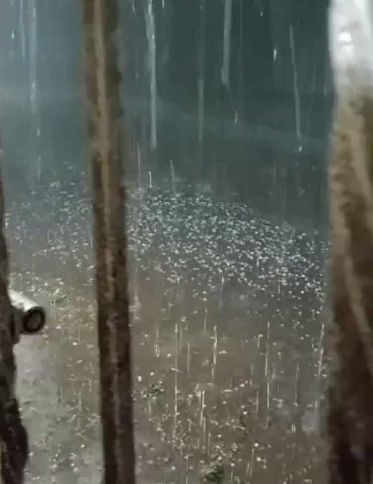 Granizo sorprende a poblado Mata Loma de Veracruz