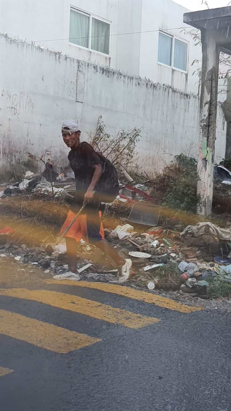 Graban a presunto ladrón de cobre en colonia de Veracruz