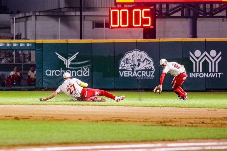 Vuela El Águila ante Toros en el primero de la serie