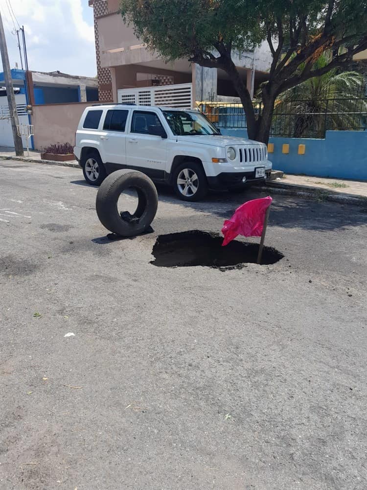 Vecinos se oponen a instalación de tuberías de gas en Juan Pablo II, en Boca del Río