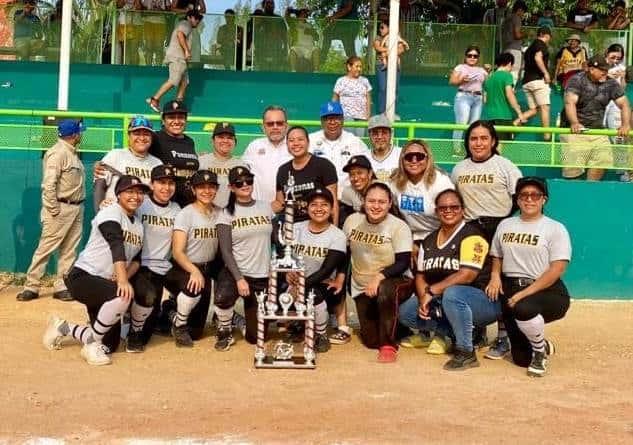 Piratas conquistó torneo dominical de softbol