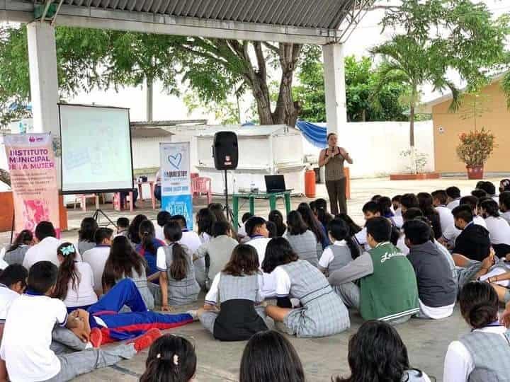 Alertan a estudiantes de Cardel por trata de personas y trabajo infantil