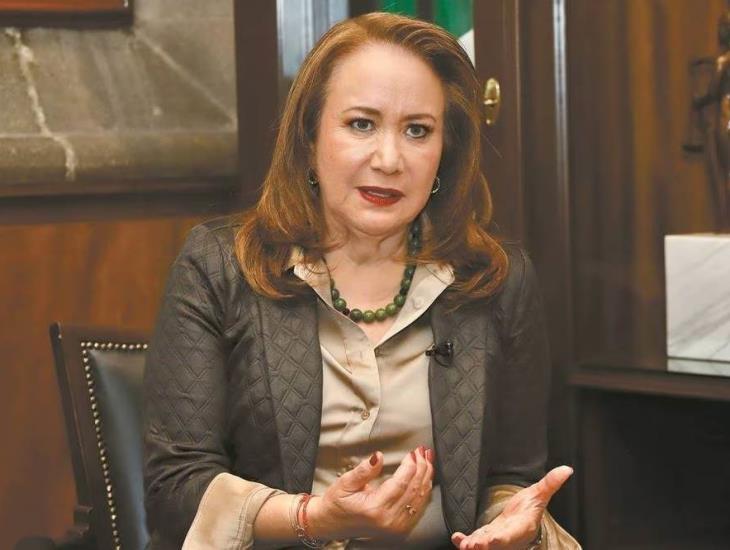 Abogados de Yasmín Esquivel piden a la UNAM cerrar el caso por plagio