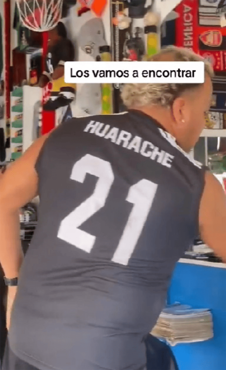 “El Huarache” denuncia robo a su barbería en Boca del Río; era peluquero de los Tiburones Rojos