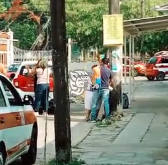 Padres de familia se peleaban en vía pública por la custodia de un menor (+Video)