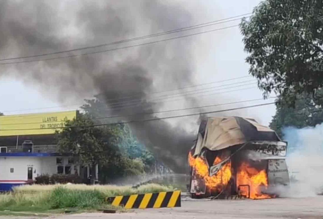 Voraz incendio en estación de gas en Tierra Blanca; hay dos heridos