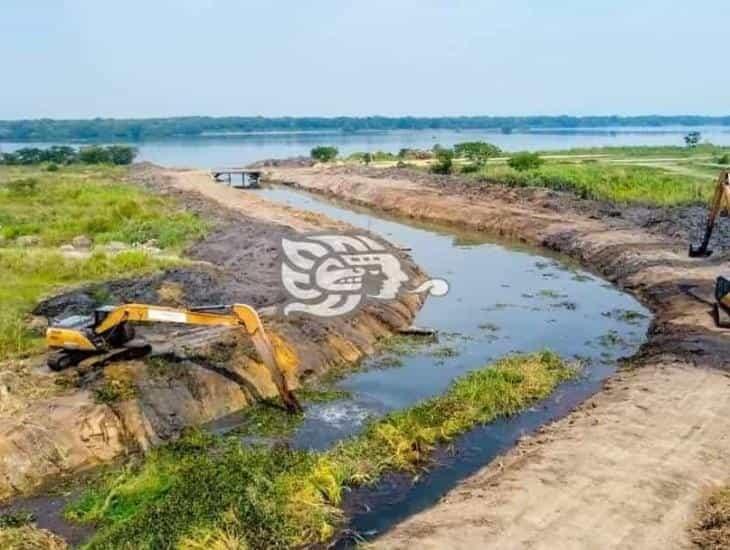 Avanzan trabajos de dragado de arroyos en Nanchital