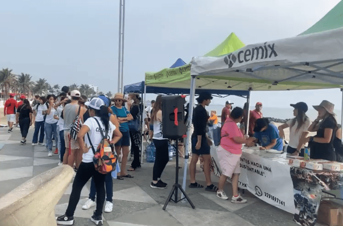 Realizan jornada de limpieza en playas de Veracruz (+Video)