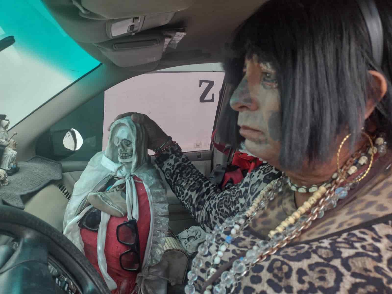 El “Charro Negro” revela cómo conoció a la Santísima Muerte en Veracruz