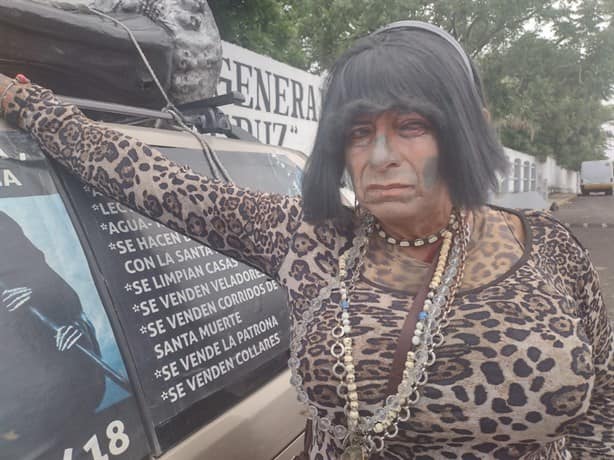 El “Charro Negro” revela cómo conoció a la Santísima Muerte en Veracruz