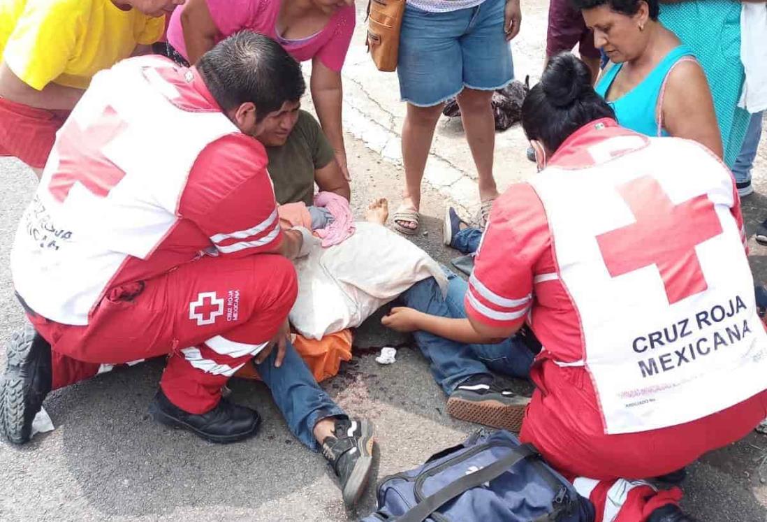 Derrapan jóvenes motociclistas en Villa Rica