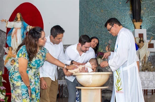 Familia Martínez Flores tuvo festejo al doble