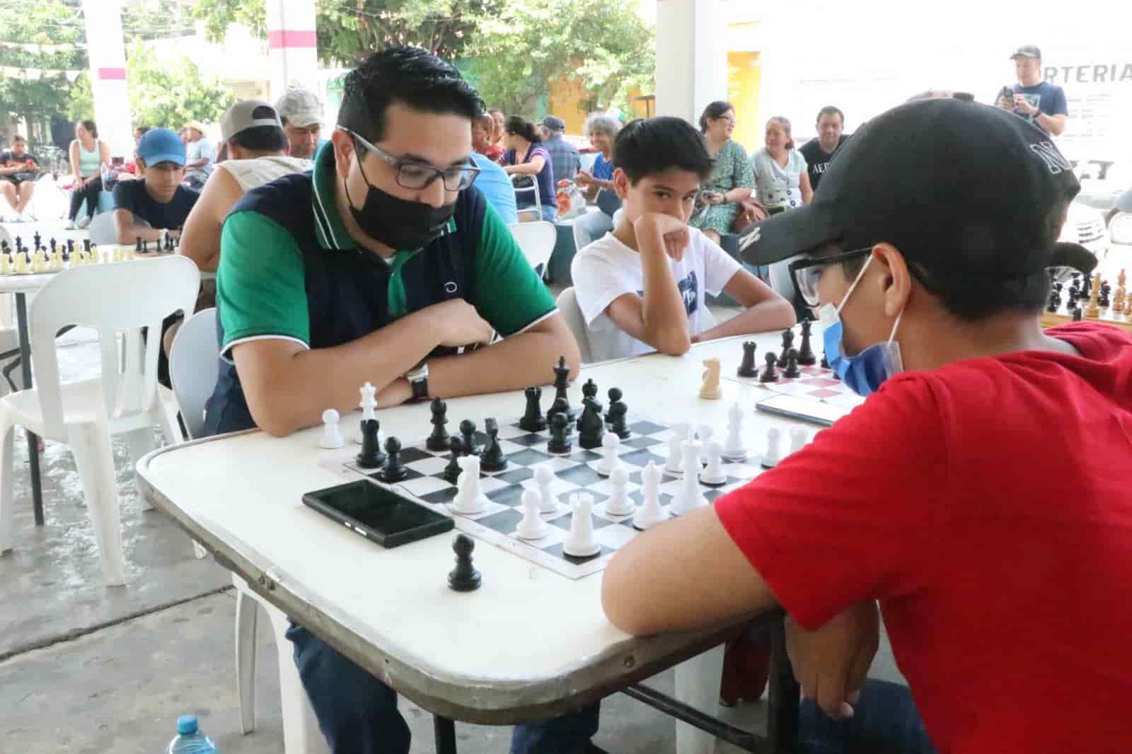 Primer Gran Torneo de Ajedrez en Úrsulo Galván