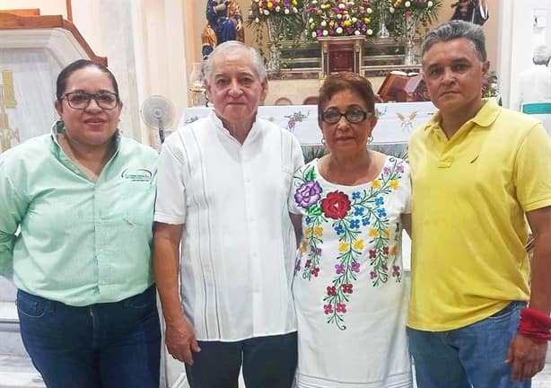 Don Víctor Manuel y doña Juanita Ninfa celebraron sus bodas de oro