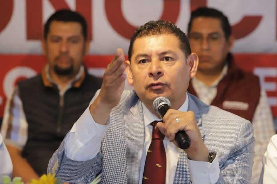 Alejandro Armenta buscará la gubernatura de Puebla por Morena