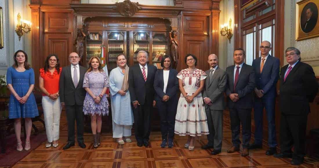 AMLO logra acuerdos de colaboración con el INE