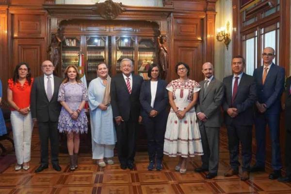 AMLO e INE logran acuerdos de colaboración