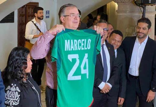 Marcelo Ebrard pide a Morena abrir cuentas para giras de corcholatas
