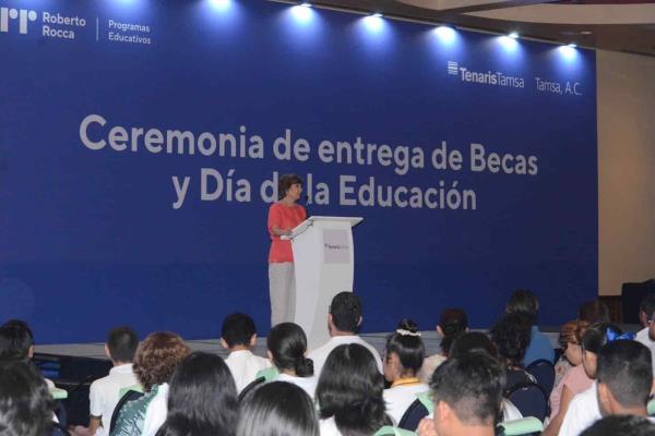 Premia TenarisTamsa la excelencia académica con 369 becas a estudiantes