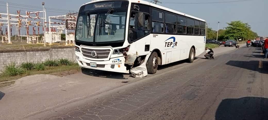 Muere motociclista embestido por autobús en carretera Veracruz-Xalapa